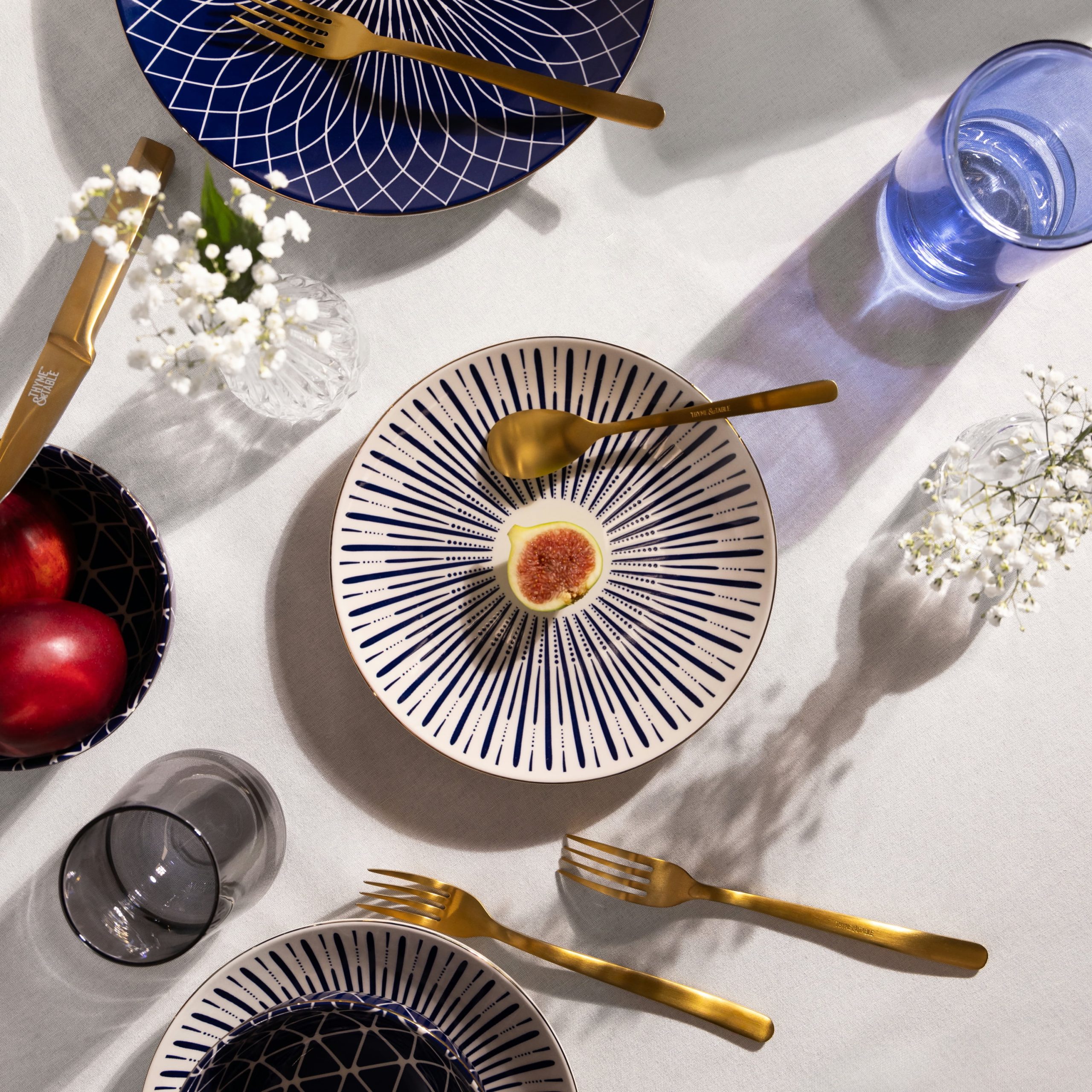 Blue and White Calypso Collection, 12-Piece Stoneware Dinnerware Set - Image 5