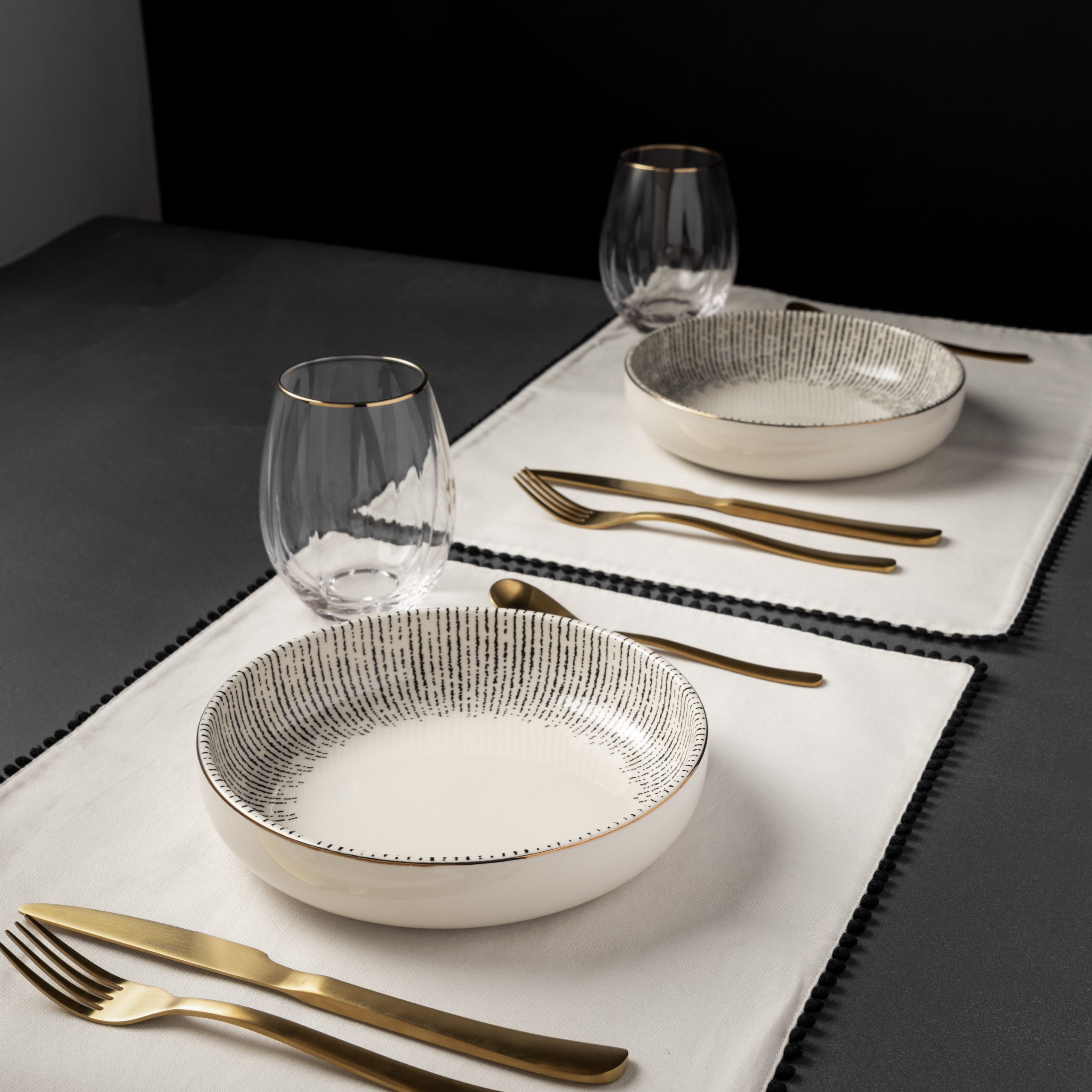 Riley Collection, 4 Pack Stoneware Low Bowls - Image 2